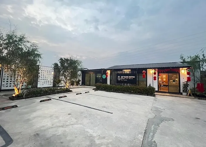 Penguin & Bistro โรงแรม 3*