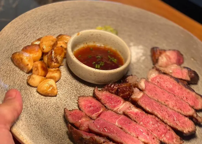 Penguin & Bistro โรงแรม 3*