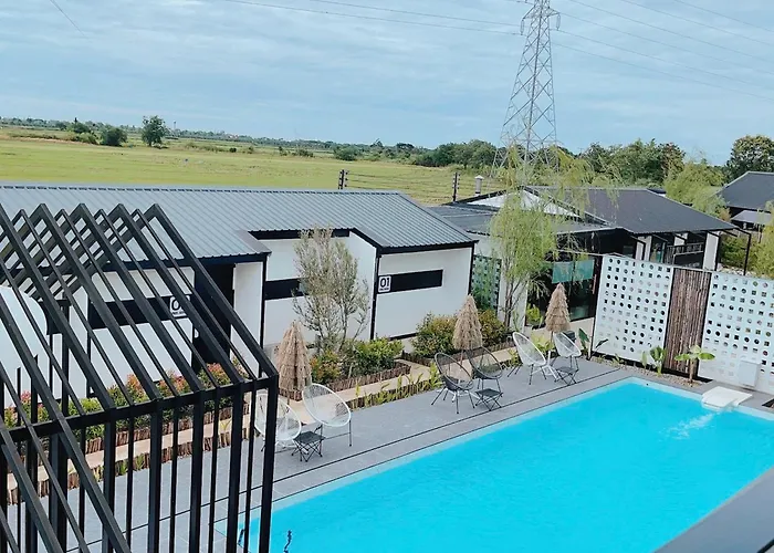 โรงแรม Penguin & Bistro 3*