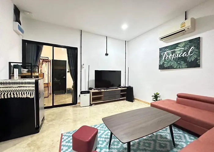 Penguin & Bistro โรงแรม Ban Khlong Thai Muang