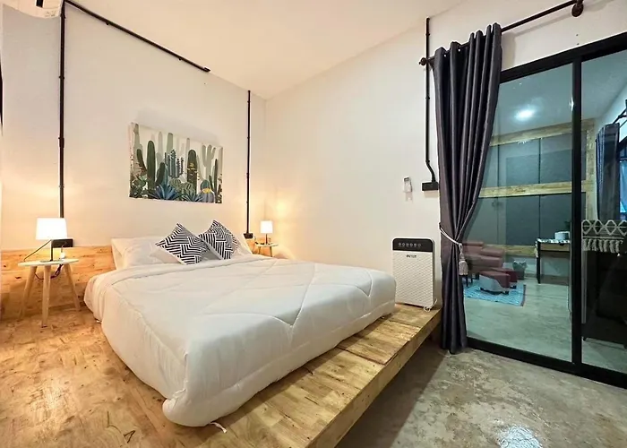 Hotel Penguin & Bistro