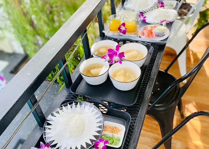 โรงแรม Penguin & Bistro Ban Khlong Thai Muang