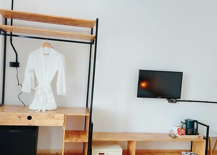 Penguin & Bistro Hotel 3*