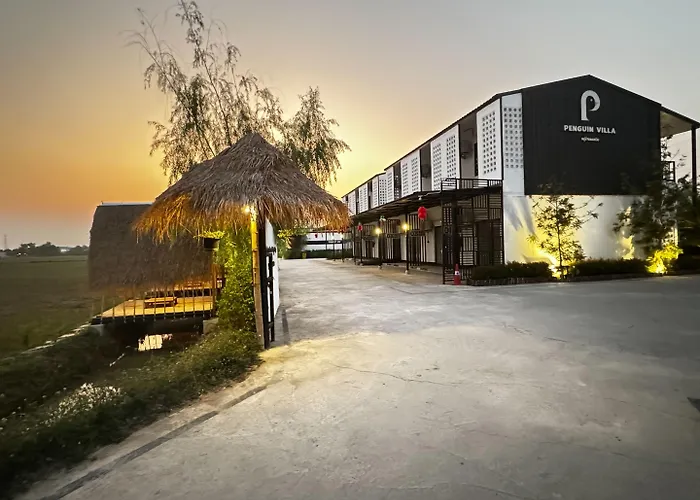 Penguin & Bistro โรงแรม 3*